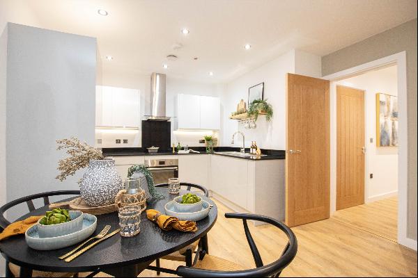 *SHOW HOME NOW AVAILABLE FOR VIEWING - 0121 233 6495*