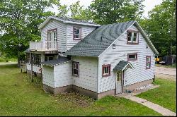 10860 Burnett Road, Charlevoix MI 49720