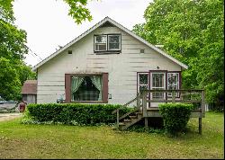 10860 Burnett Road, Charlevoix MI 49720