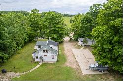 10860 Burnett Road, Charlevoix MI 49720