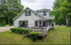 10860 Burnett Road, Charlevoix MI 49720