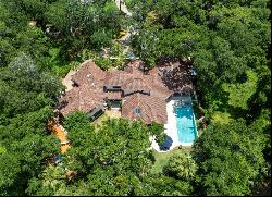 305 Hawkins Island Drive, St Simons Island GA 31522