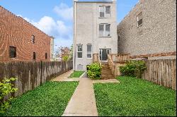 4333 S Ellis Avenue, Chicago IL 60653