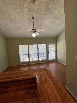 4800 W Lovers Lane #123, Dallas TX 75209