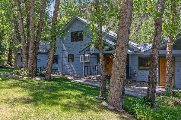 A Peaceful Mountain Home On The San Miguel River