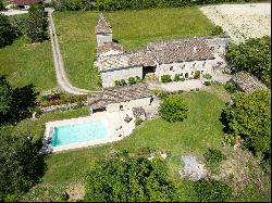 Bastide in the centre of the golden triangle