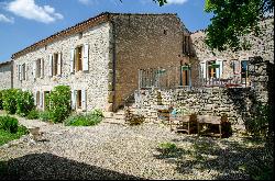 Bastide in the centre of the golden triangle