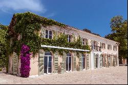 Luxury Estate with Breathtaking Views for Sale in Villefranche-sur-Mer