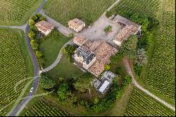 Chateau XIXe siecle - 22 Hectares AOC Exception - Near Saint-Emilion - 40mn Bordeaux