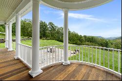 A Classic Modern Farmhouse with Incredible Views