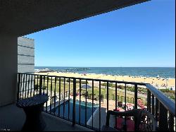 1301 Atlantic Avenue Unit 403, Virginia Beach VA 23451