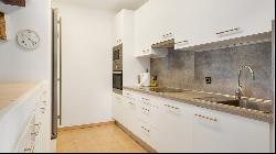 Spacious apartment in front line complex for sale in Costa de la, Calvià 07184