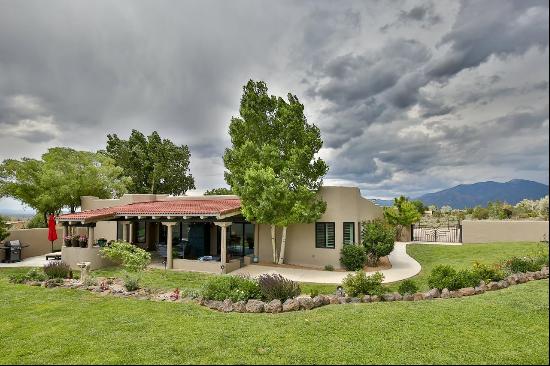 1144 Juniper Road, Taos NM 87571