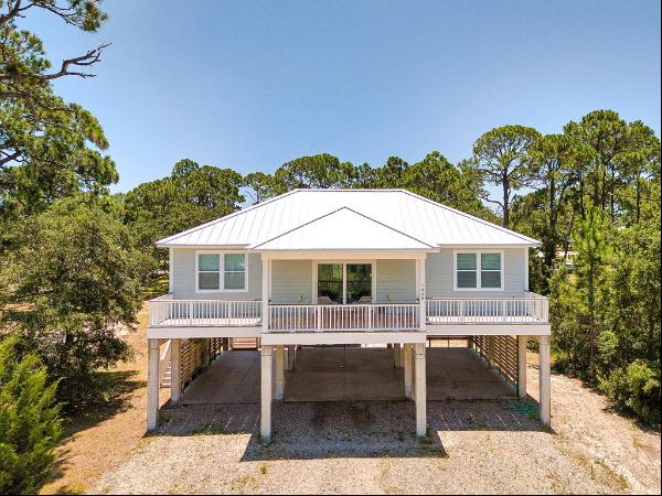 1040 Porter St, St. George Island FL 32328