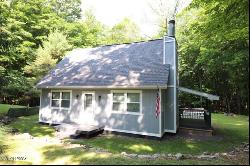 36 Fawn Road, Hawley PA 18428