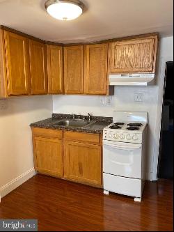 927 S 12th Street Unit 2R, Philadelphia PA 19147