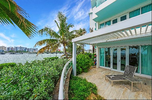 Unique Oceanfront Residence in Paseo Caribe