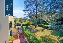 Luxury villa with turret for sale in Lucca