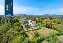 Luxury villa with turret for sale in Lucca