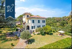 Luxury villa with turret for sale in Lucca