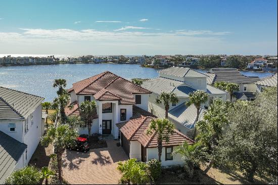 Lakefront Retreat With Pool And Spa In Gated Beach Community 