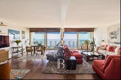 BIARRITZ, APARTMENT WITH SEA VIEWS IN BARE PROPERTY