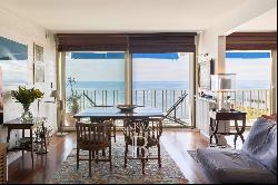 BIARRITZ, APARTMENT WITH SEA VIEWS IN BARE PROPERTY