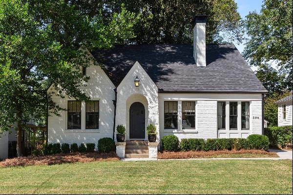 Beautifully Renovated Cottage Home In Peachtree Hills!