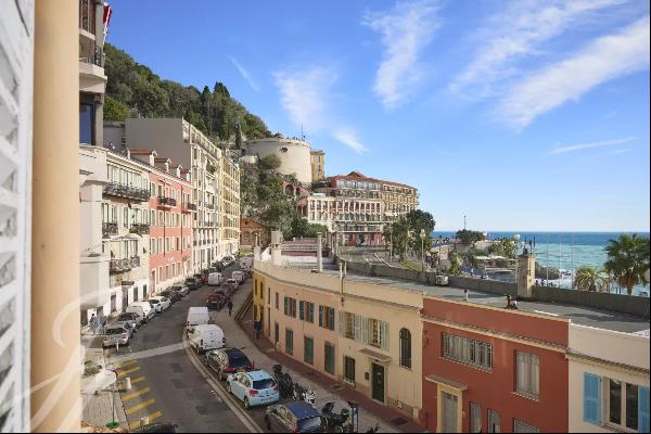 Close to the sea front apartment in Nice