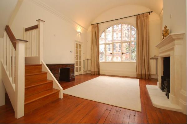 Spacious one bedroom to rent in Collingham Gardens, SW5.