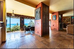 Impressive Villa with Direct Access to the Sea in Malaga