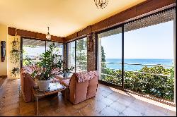 Impressive Villa with Direct Access to the Sea in Malaga