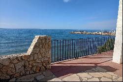 Impressive house on a cliff in Sitges with 360º panoramic views