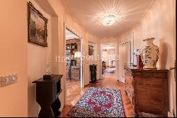 Elegant apartment in the historic center of Verona