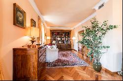 Elegant apartment in the historic center of Verona