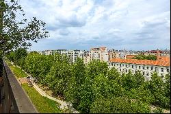 Penthouse with terrace and swimming pool in the Arco della Pace area