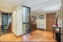 Flat, 5 bedrooms, for Sale