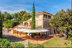 Le Castellet - Exceptional Villa with Sea View on a 2-Hectare Property