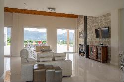 Exclusive house in the heart of Urdaibai Biosphere Reserve.