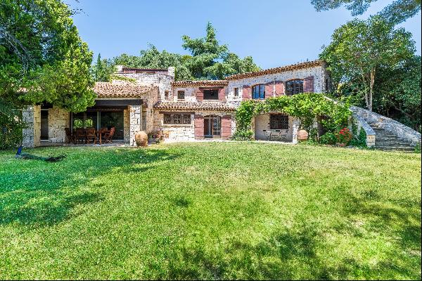 Uncover the Enchanting Charm of this Provencal Bastide near Nice