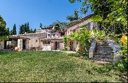 Uncover the Enchanting Charm of this Provençal Bastide near Nice