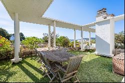 Marseille 8th - Renovated Apartment with Sea View in Private Residence