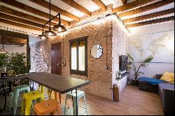 Fantastic renovated penthouse a stone's throw from the Sagrada Familia