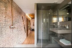 Fantastic renovated penthouse a stone's throw from the Sagrada Familia