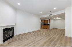 12407 Moorpark Street #103, Studio City CA 91604