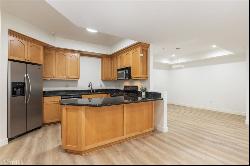 12407 Moorpark Street #103, Studio City CA 91604