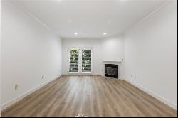 12407 Moorpark Street #103, Studio City CA 91604