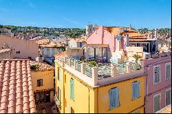 Cassis, Historic City Center - 234 sqm Building