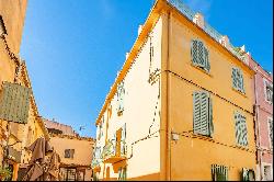 Cassis, Historic City Center - 234 sqm Building