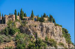 Cassis, Historic City Center - 234 sqm Building